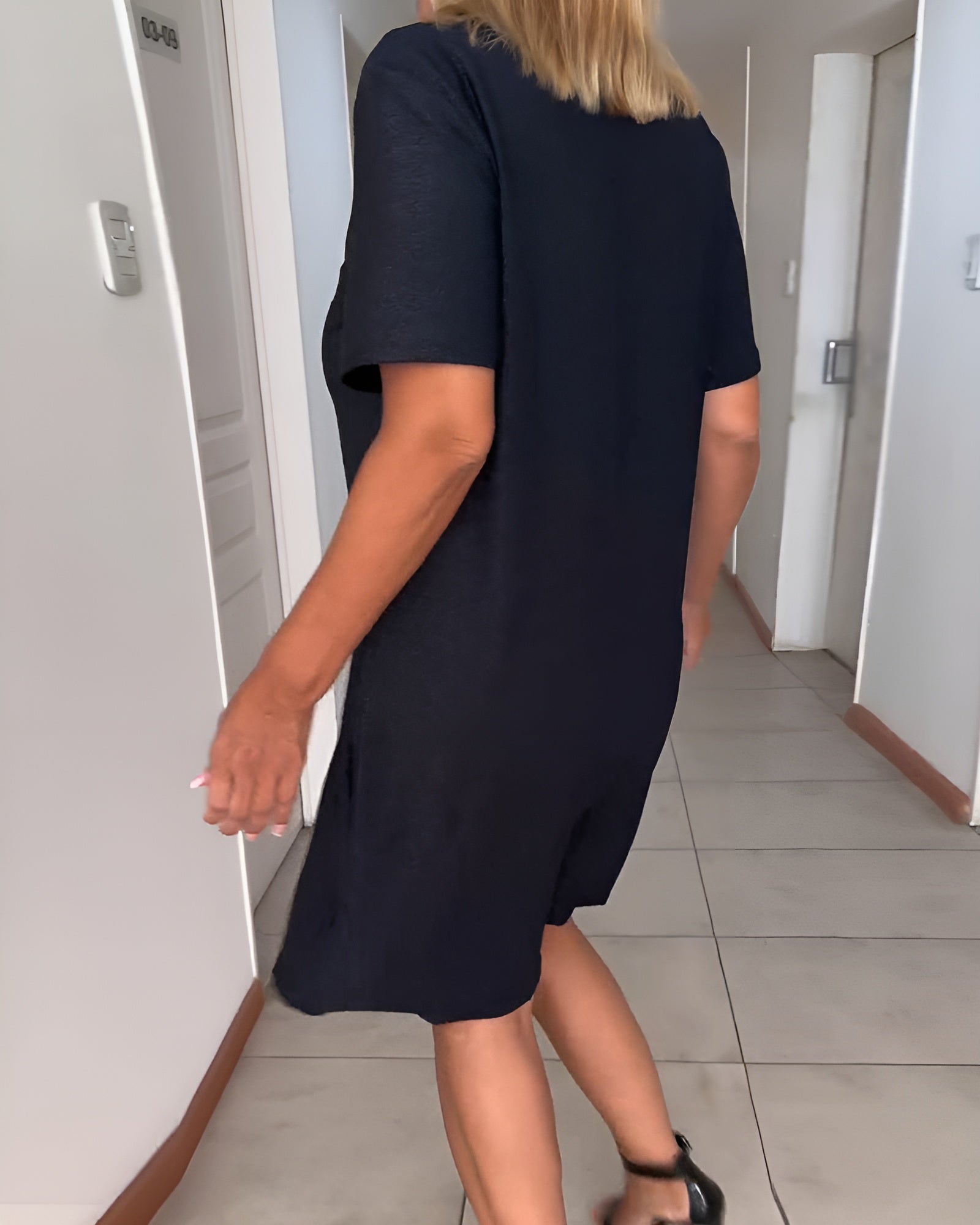 Laurence | Élégante robe froncée à col V